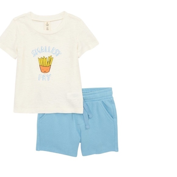 GRAPHIC Tee & Shorts Set - Picture 1 of 4